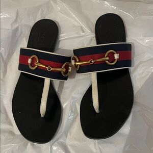 Gucci Women's Black and Navy Sandals with Gold Accents